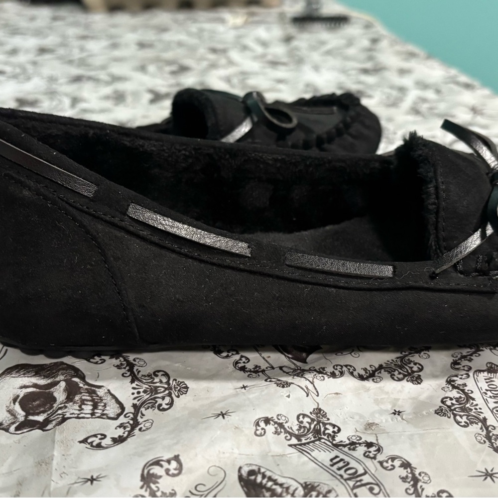 Arizona Love Black Moccasins